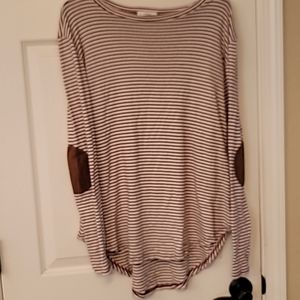 Red/cream striped long sleeve shirt L